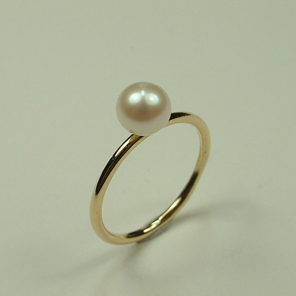 Bague en or 14 carats avec perle Akoya blanche 6 - 6,5 mm