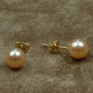 Pink Akoya Pearl Stud Earring 6 mm