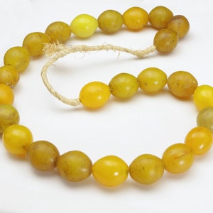 Vintage Antique Hebron African Large Glass Trade Beads Yellow Beaded Necklace 27 image 1