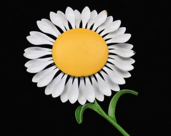 Vintage Metal Daisy Pin Brooch White Petals Yellow Center Green Stems Leaves 60s