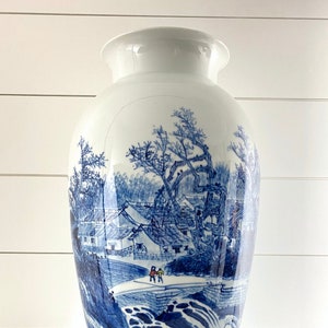 Vintage Huge Japanese Art Pottery Arita Asian Blue White Porcelain Vase Signed image 1