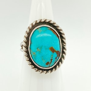 Vintage Navajo Bright Blue Turquoise Sterling Silver Ring Braid Detail Sz 5 image 1