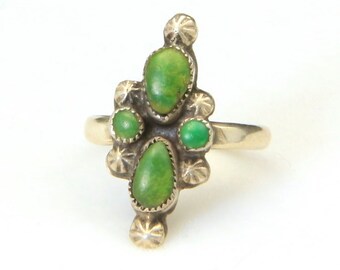 Vintage Sterling Silver & Green Turquoise Stone Ring Petit Point Unique Sz 4.75