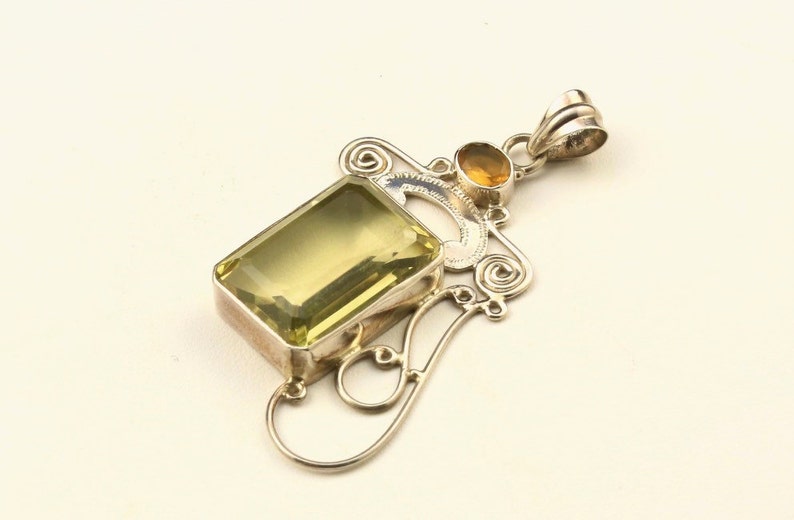 Vintage Large Sterling Silver /& CItrine Necklace Pendant Unique Yellow Gemstone