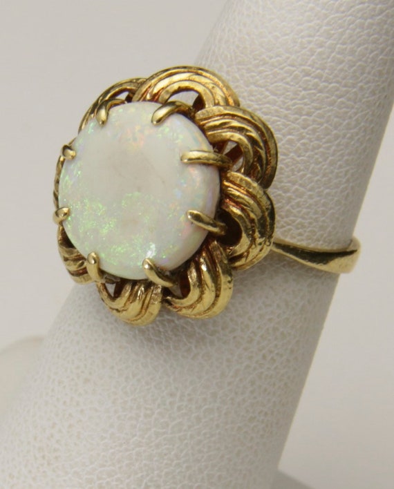 Vintage 18k Yellow Gold Large Round Opal Ring 5.6… - image 2