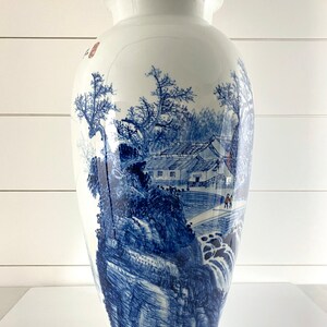 Vintage Huge Japanese Art Pottery Arita Asian Blue White Porcelain Vase Signed image 3