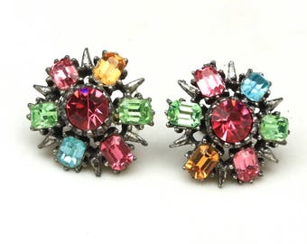 Vintage Coro oscurecido plata tono multicolor multicolor Rhinestone tornillo back pendientes
