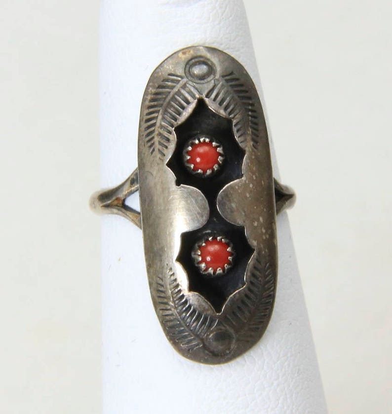 Vintage Native American Sterling & Double Coral Shadowbox Ring Dainty Oval Sz 4 image 1