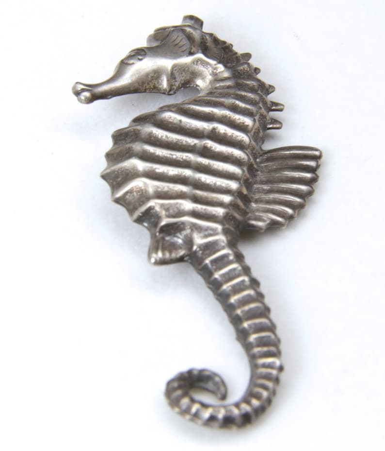 Vintage Lang Sterling Silver Seahorse Pin Brooch Intricate Design Signed