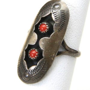 Vintage Native American Sterling & Double Coral Shadowbox Ring Dainty Oval Sz 4 image 2