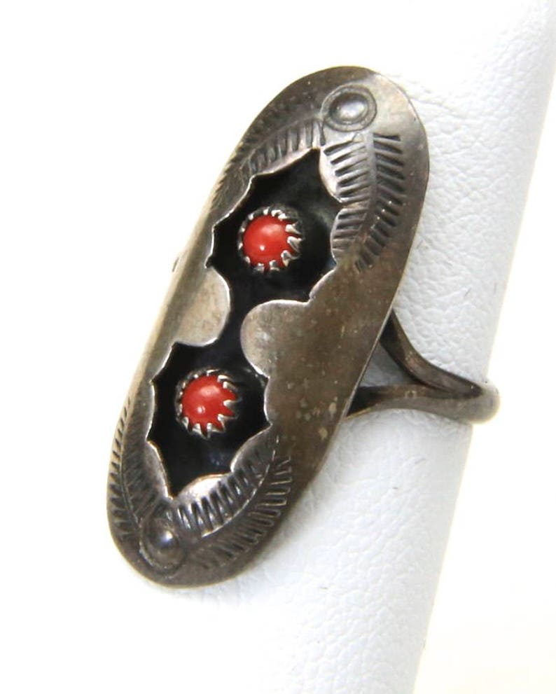 Vintage Native American Sterling & Double Coral Shadowbox Ring Dainty Oval Sz 4 image 2