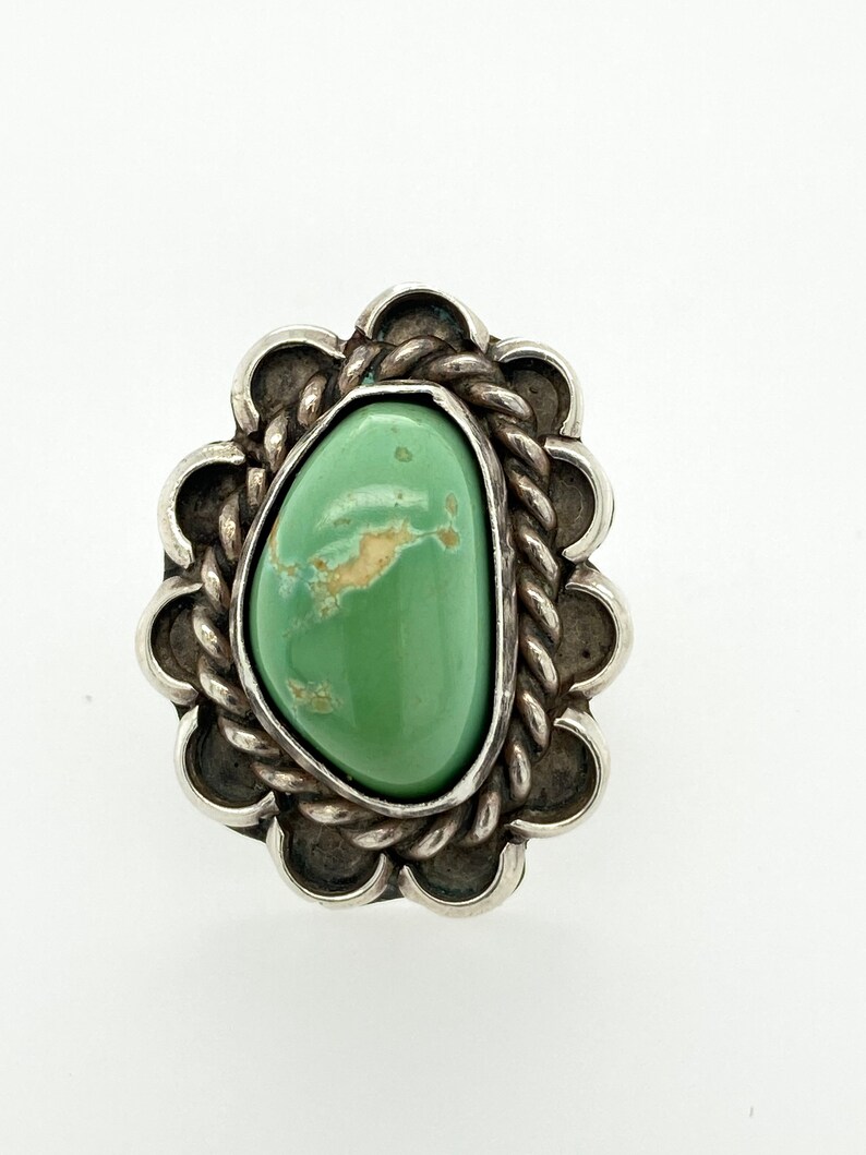 Vintage Navajo Green Turquoise Sterling Silver Ring Braid Scalloped Sz 6.5 image 4