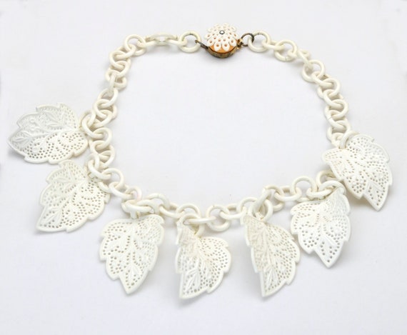 Vintage 50s Whimsical White Dangling Plastic Lacy… - image 4