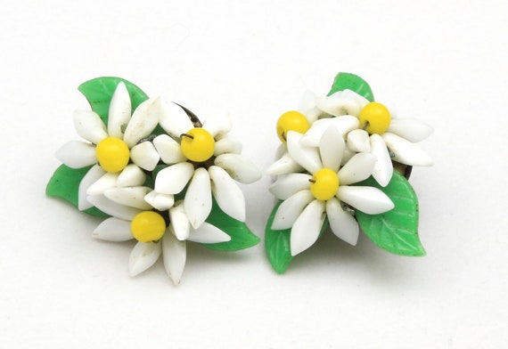 Vintage 1960s Daisy White Flower Cluster Articulat