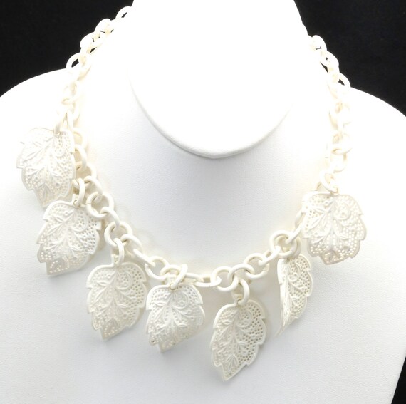 Vintage 50s Whimsical White Dangling Plastic Lacy… - image 2