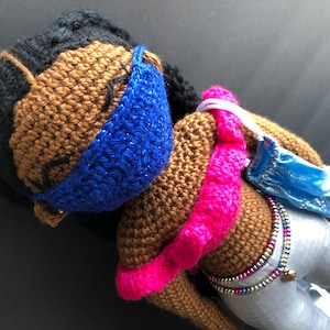 Mascarilla De Muñeca De Ganchillo