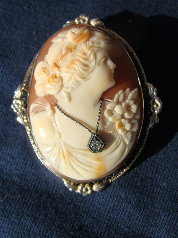 Antique Italian Shell Cameo Brooch Pendant 14k Wh… - image 1