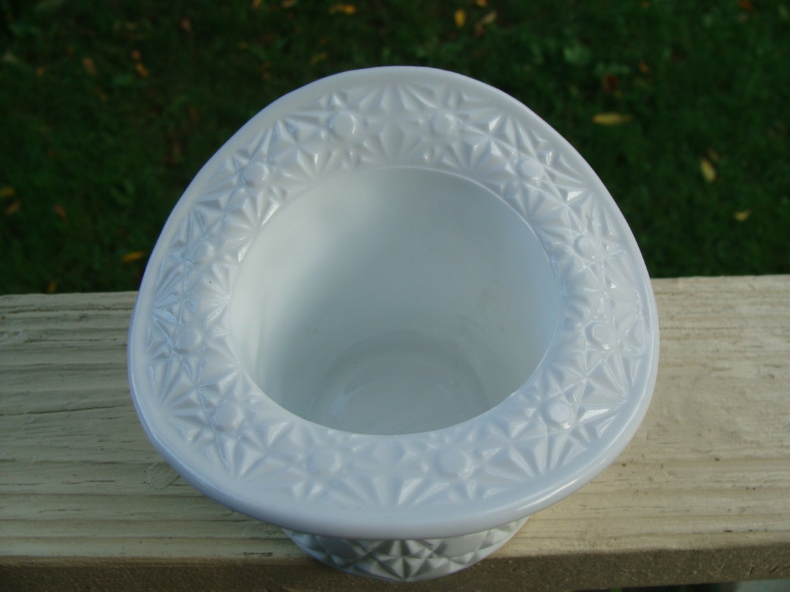 Art Glass Milk Glass Top Hat Vase Button and Daisy Pattern Etsy