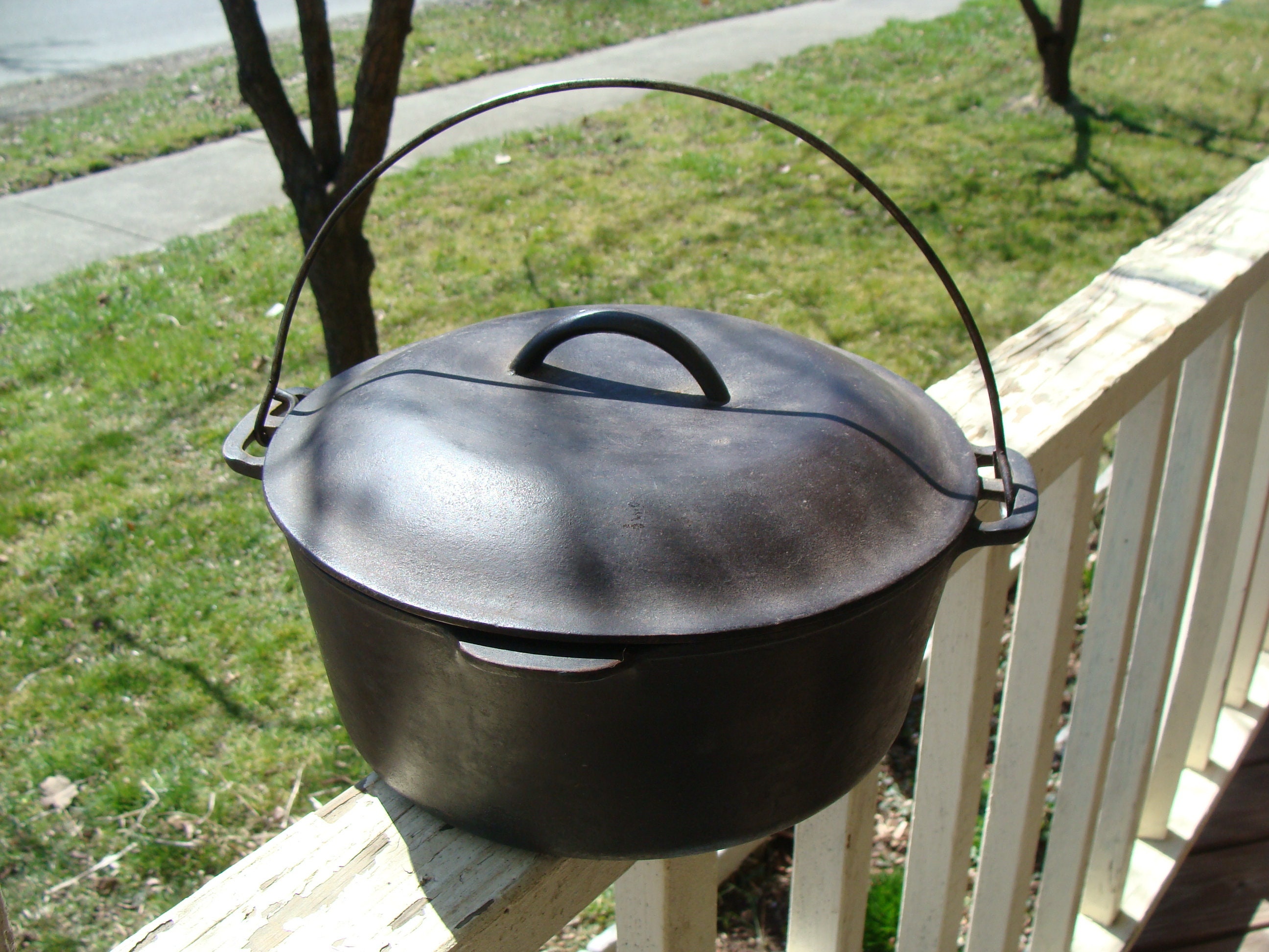 Iwachu Cast Iron Pot with Lid in two sizes, 8 5/8 dia. & 9 3/4 dia. (40  oz & 60 oz) Free-Shipping over $99