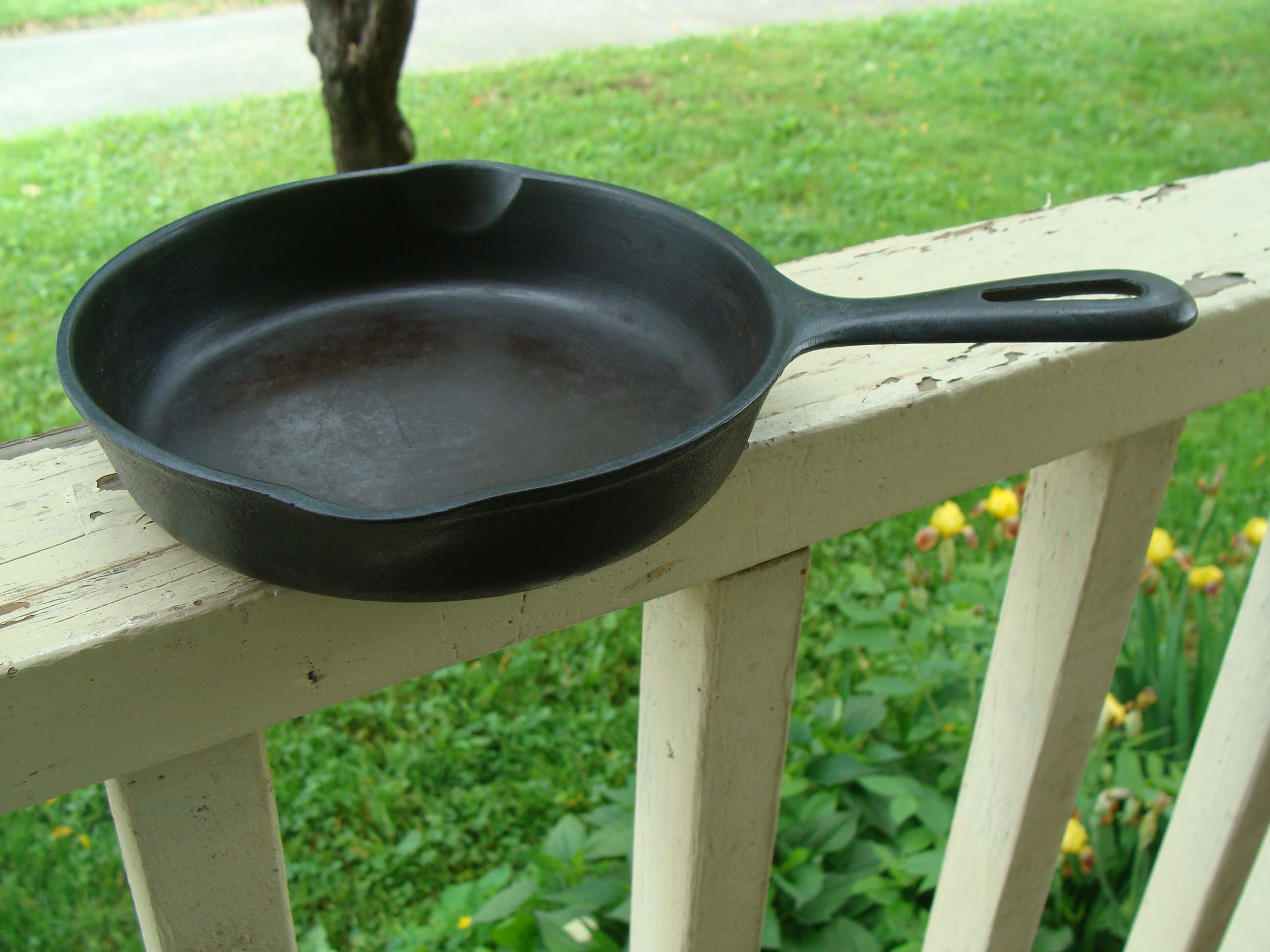Vintage Unmarked Wagner Cast Iron Skillet Six & A Half Inch Number 3 #3  6-1/2 Inch - Yahoo Shopping