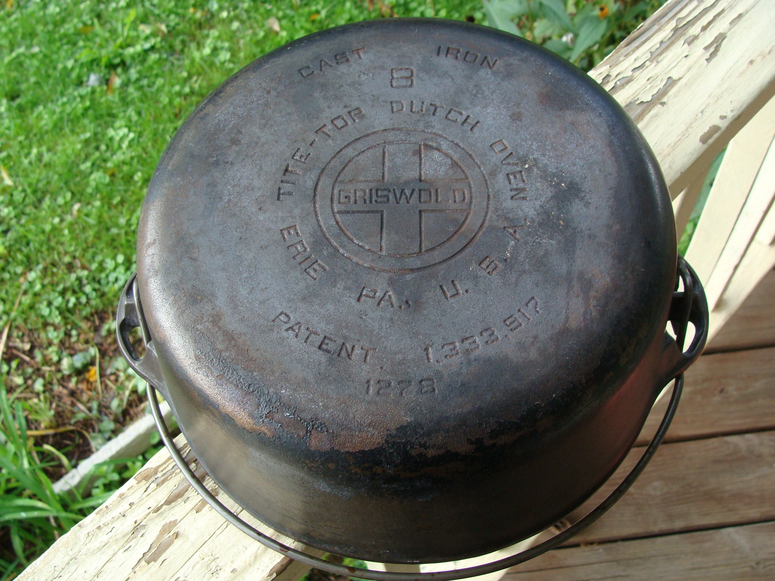 Griswold dutch oven trivets. Fully marked No 6-13  Cast iron cooking, Cast  iron care, Griswold cast iron