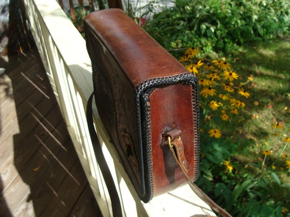 Vintage Leather Shoulder Bag With Tooled Southwes… - image 6