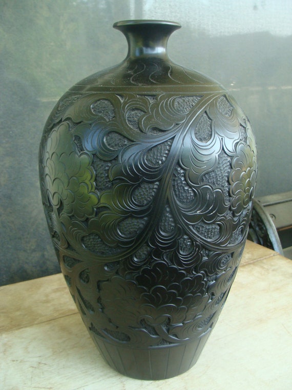 Large Beautiful Carved Black Clay Ceramic Art Pottery Vase