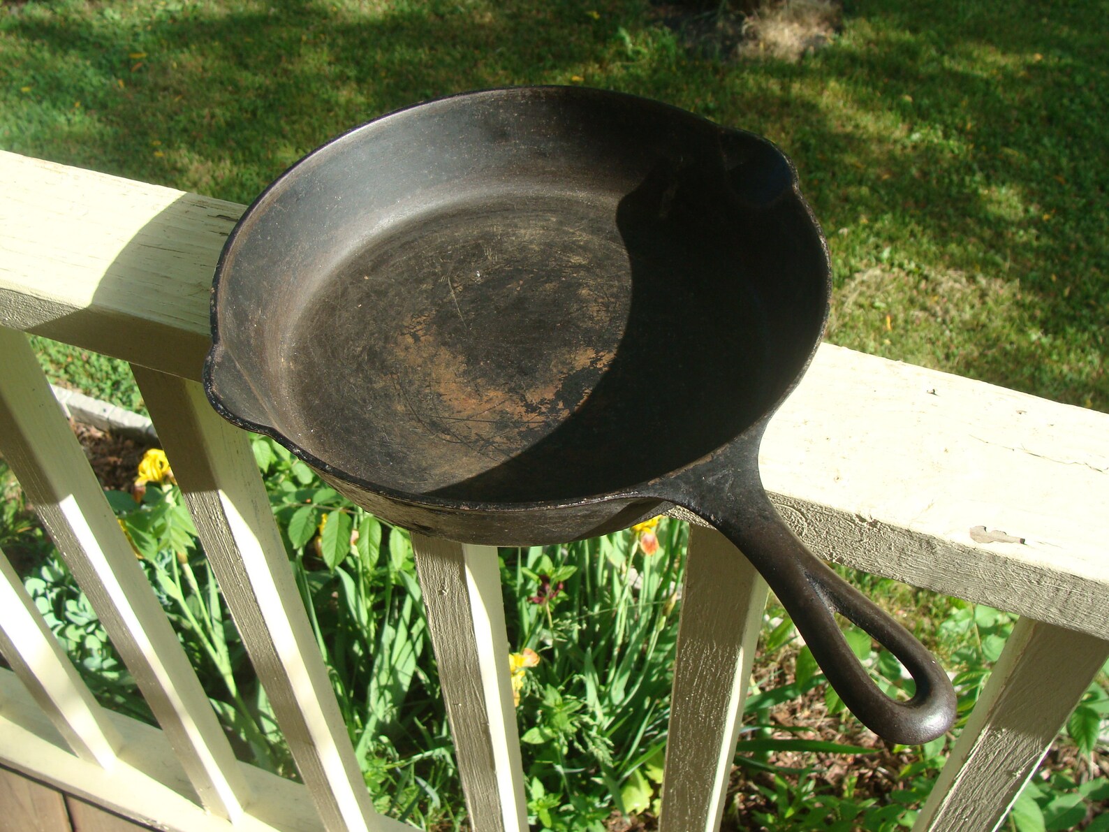 Vintage Griswold Cast Iron Skillet With Heat Ring Griswold Etsy