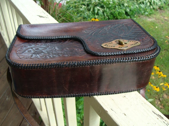 Vintage Leather Shoulder Bag With Tooled Southwes… - image 5