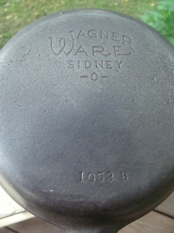 Vintage Wagner Ware Sidney O Cast Iron Skillet 1053 B No 3 Wagner Ware  Sidney 0 Cast Iron 3 Iron Spoon Skillet 6-1/2 Pan 