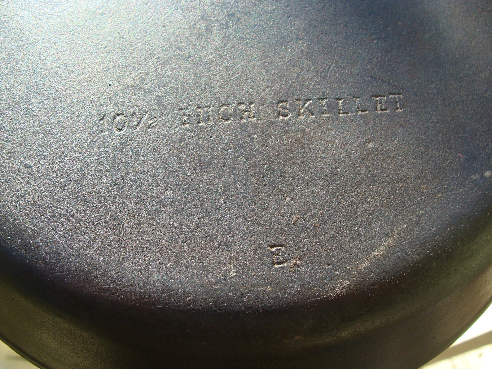 Vintage Unmarked Wagner Cast Iron Skillet Ten and A Half Inch Etsy