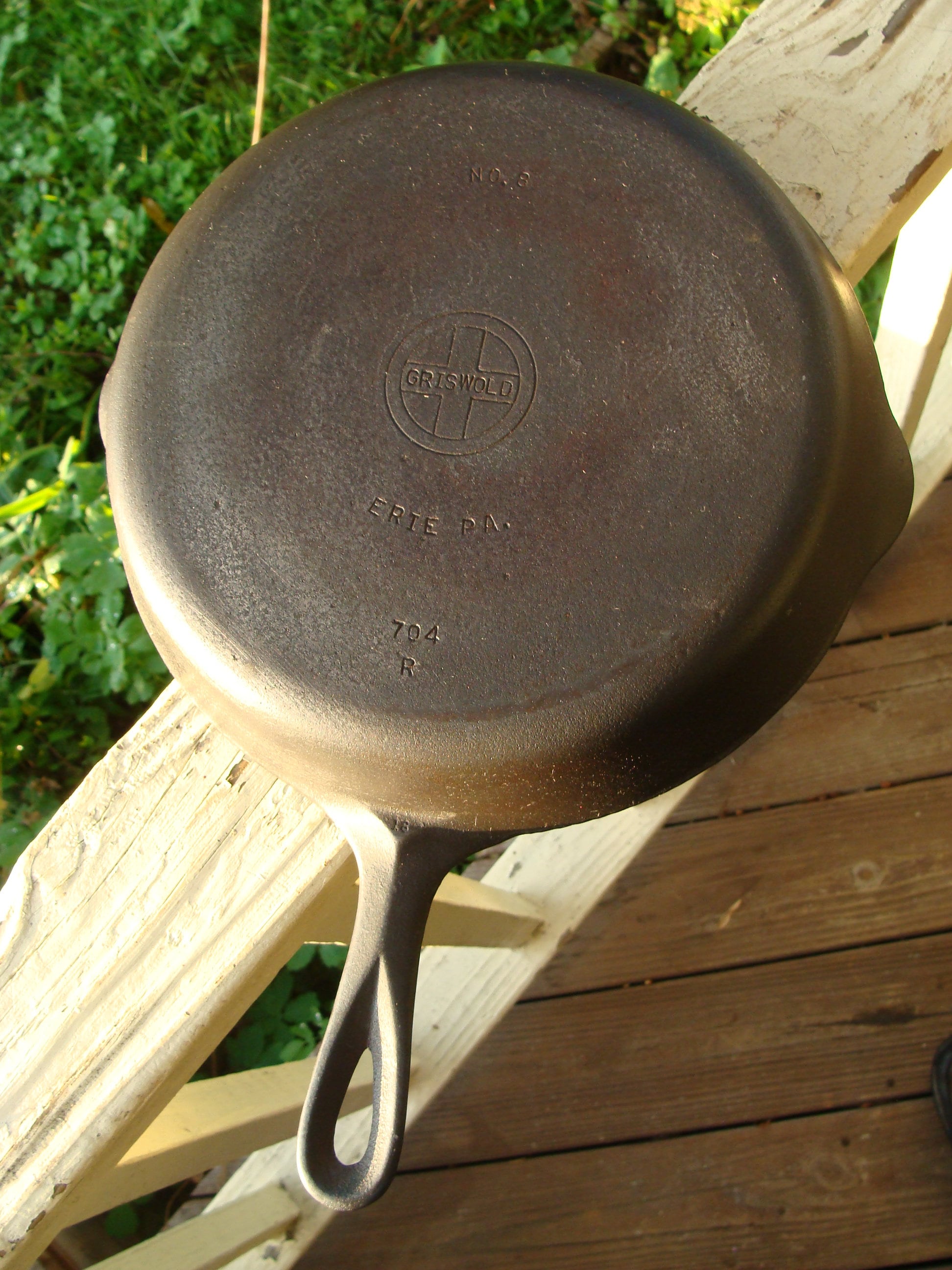 Vintage Cast Iron Cookware Griswold Erie PA USA #704S No 8 Skillet (#1 –  TheDepot.LakeviewOhio