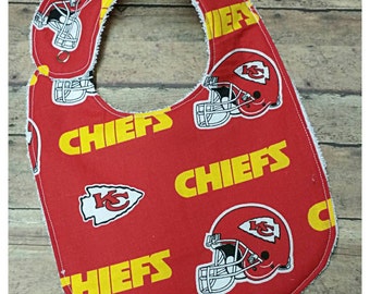 Kansas City chiefs, Babyshower gift idea, Side snap bib, Expecting dad gift,  Expecting father, Nursery design idea, Babyshower present