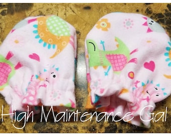 Baby mittens, Baby gloves, No scratch mittens, Infant mittens, pink dinosaur mittens, Scratch mittens, Newborn mittens, thumbless mittens