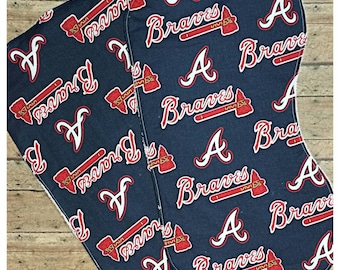 Atlanta braves burping cloths, Contoured burp cloth, Baby burpies, Unisex burp cloth, Babyshower gift idea, Expecting dad gift, Burpies