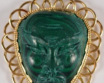 Vintage 18K Yellow Gold Chinese Carved Natural Malachite Man Mask Face Pendant