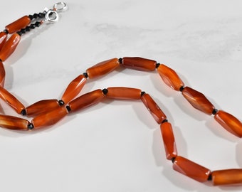 18-1/2" Sterling Silver 925 Orange Carnelian & Jet Semi-Faceted Beaded Necklace