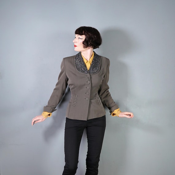 40s GREY TAILORED JACKET WITH BEADED COLLAR AND BUTTON DETAIL - M 40s GREY TAILORED JACKET WITH BEADED COLLAR AND BUTTON DETAIL - M