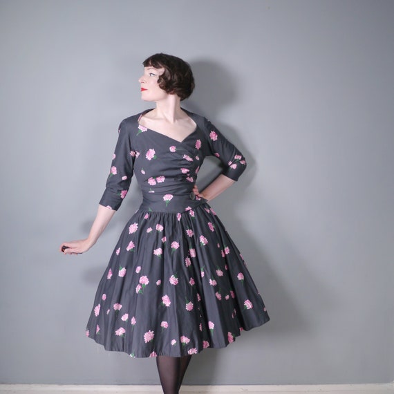 50s / 1950s Mid Century dark GREY and pink floral… - image 1