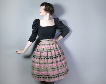 50s BROWN cotton full skirt with TROMP l'OEIL novelty ribbon and pompom tassle print - 1950s full swing skirt - 25"