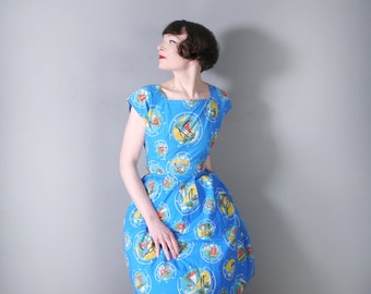 50er Jahre buntes florales Baumwoll Tageskleid mit TASCHEN - Mid Century Vollrock Kleid für Frühling / Sommer - S