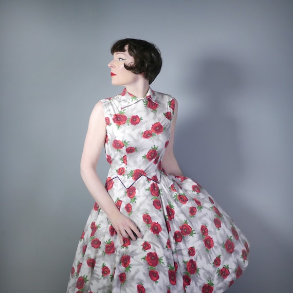 50s RED FLORAL full skirted cotton dress with ZIG… - image 2