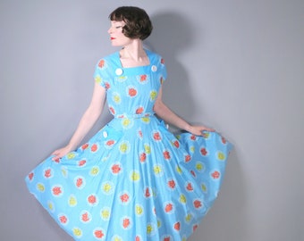 50s TURQUOISE blue cotton dress with yellow and red floral ROSE print - 1950s cotton day dress with pockets and belt - VOLUP / L