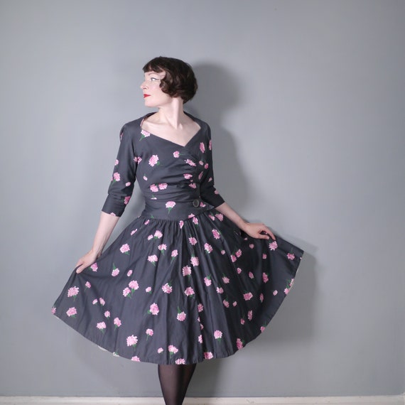 50s / 1950s Mid Century dark GREY and pink floral… - image 3