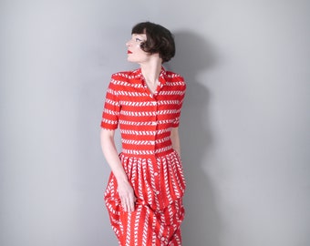 40s RED and WHITE patterned dress - 1940s art deco soft rayon BUTTON through shirt dress - xs-s