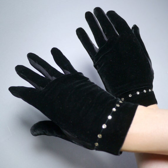 60s 70s BLACK VELVET ladies gloves with RHINESTON… - image 1