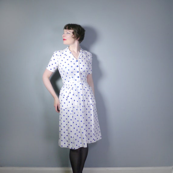 late 40s PEGGY PAGE dress in white with blue POLK… - image 4