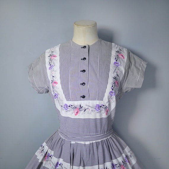 50s black and white STRIPE dress with floral band… - image 6