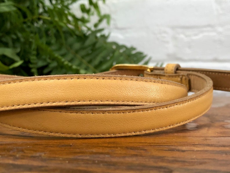 Skinny Belt Tan Leather Belt Vintage Distressed Women/'s size Large