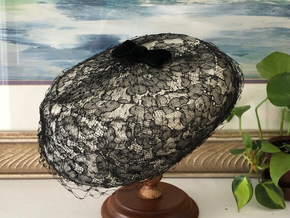 Black Tulle Hat Velvet Bow White Beret Rhinestone… - image 4